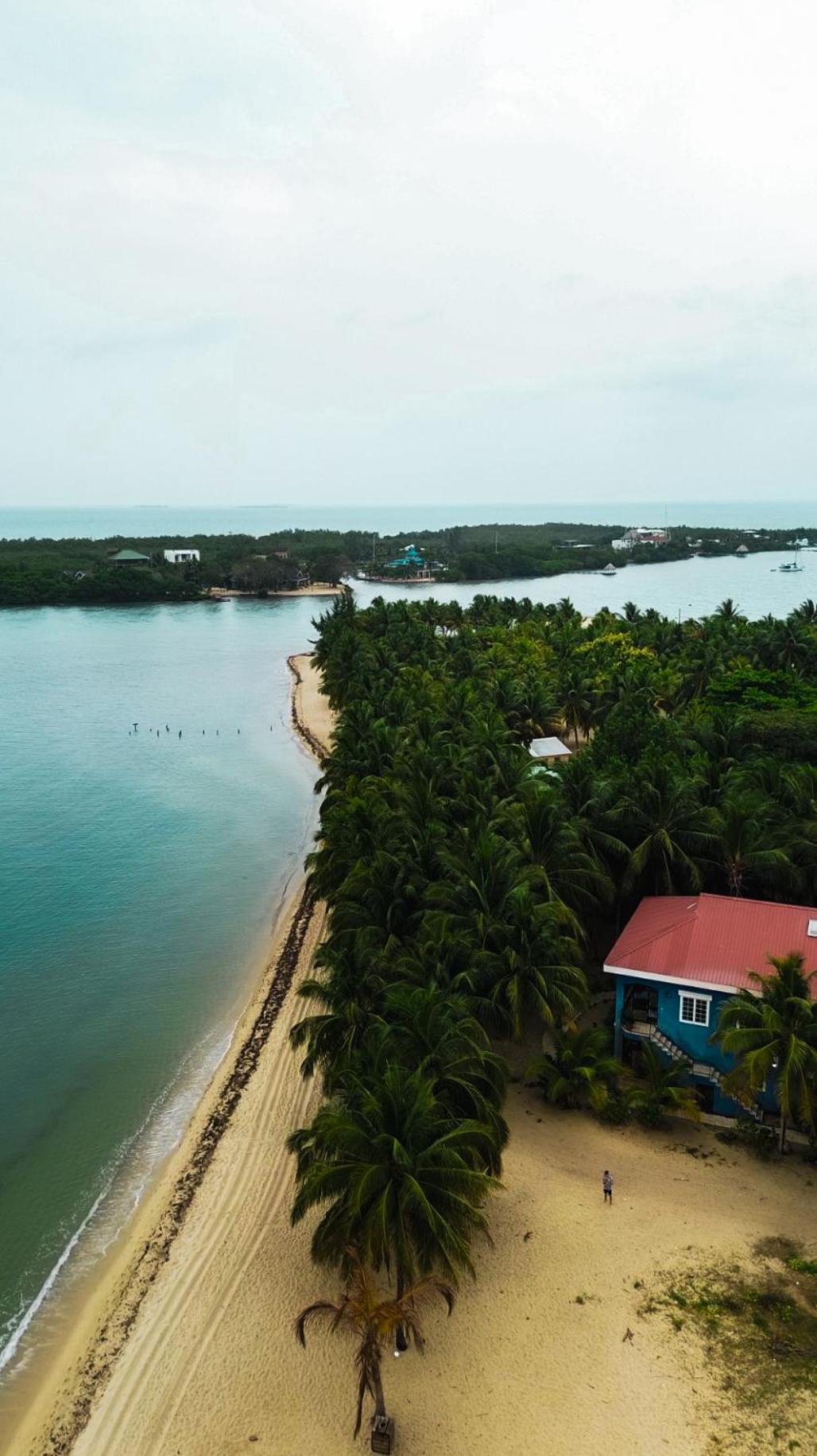 Anda Di Hows Hostel Placencia Екстериор снимка